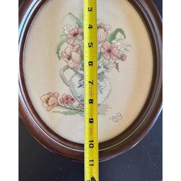 Oval Professional Framed Cross Stitch Needle Point Floral Vase Art Wood '89 Ohio - Picture 9 of 10